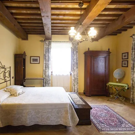 Casa vacanze Serene Holiday In With Swimming Pool Serrapetrona