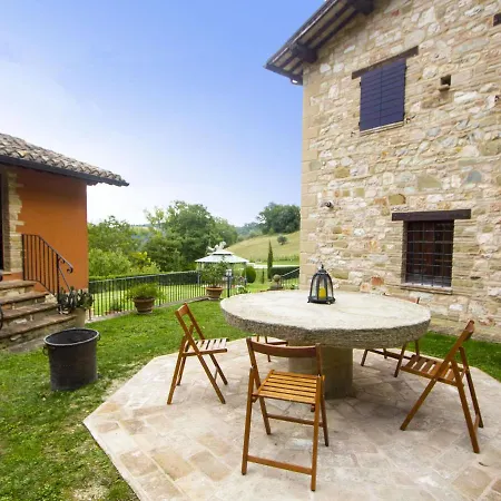 Serene Holiday In With Swimming Pool * Serrapetrona